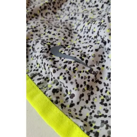 NIKE 2 in 1 Running Shorts - Picture 2 of 5